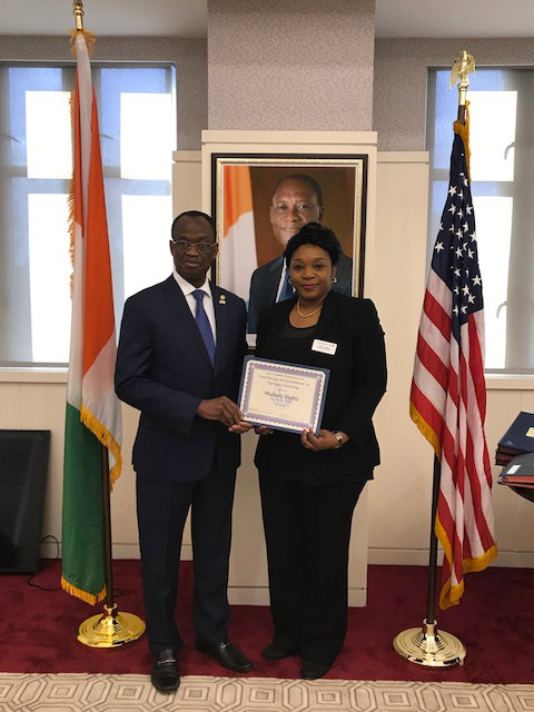 Les félicitations de l’Ambassade au Professeur Makani Diaby, lauréate du « Prix d’Excellence de l’Enseignement Supérieur » de Georgia State University, Atlanta (Etats-Unis).