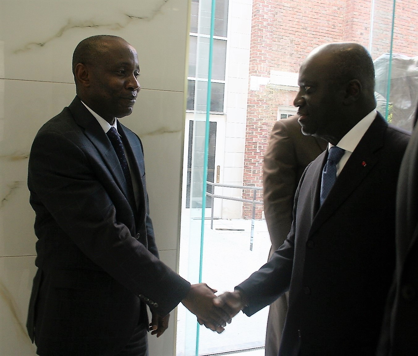 Washington , DC : Le Ministre Marcel Amon –Tanoh visite  l'ambassade 