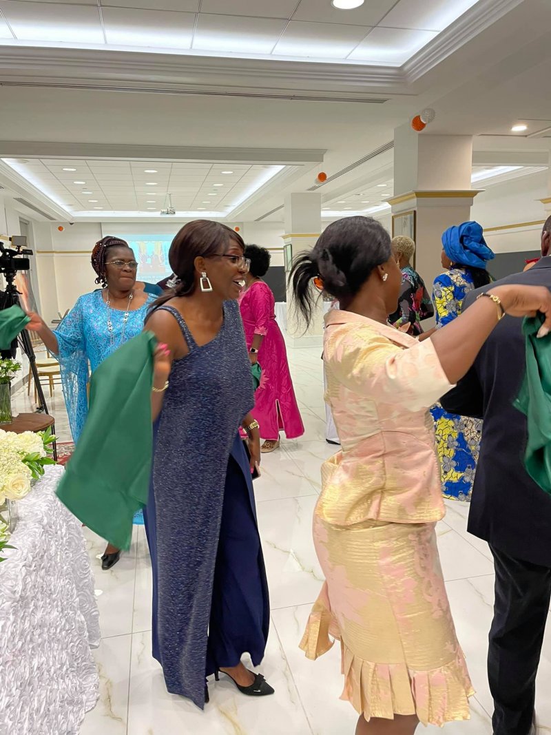 Revivez en images  le standing ovation  de la diaspora à SEM Mamadou Haidara 
