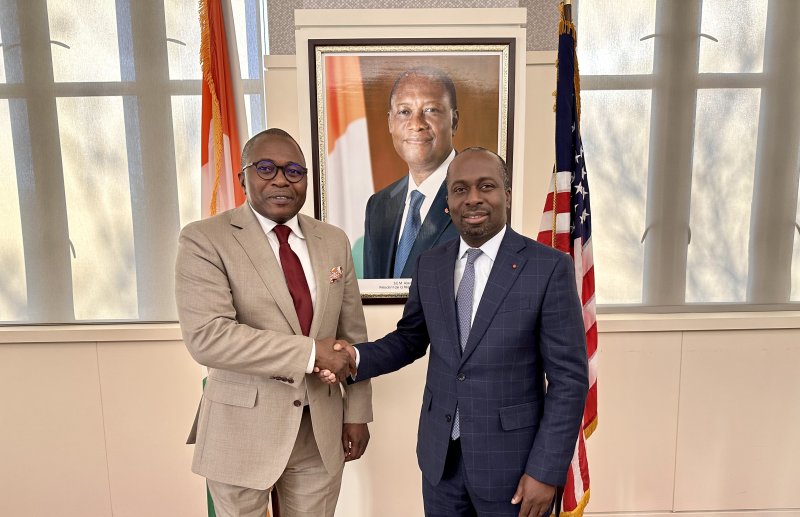 En visite aux Etats-Unis :  Le maire de Grand Bassam échange avec l’Ambassadeur Ibrahima Touré