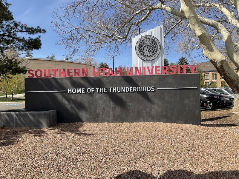 Retour en images sur la visite de travail  de SEM Ibrahima Touré à Southern Utah University (SUU)